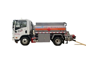 Camión Cisterna de Combustible FAW Pequeño 4*2, de Aleación de Aluminio y Acero, 5000 Litros, para Líquidos Inflamables, Transmisión Manual, Vehículo en Estado Nuevo - Product Image 4