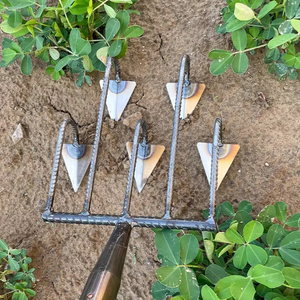 <span class=keywords><strong>Houe</strong></span> tout-en-un à cinq dents en acier au carbone avec manche en bois très résistant pour le jardinage et le défrichement des terres - Product Image 5