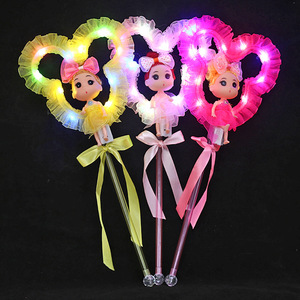 Varita Luminosa LED RGB de Moda, Juguete de Varita Mágica de Dibujos Animados para Niños, Material Plástico, se Ilumina - Product Image 1