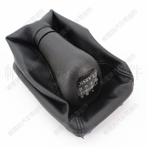 หัวเกียร์หนังคลาสสิกสำหรับเมอร์เซเดส-เบนซ์ W202 เกียร์ธรรมดา 6 สปีด ดีไซน์ตามหลักสรีรศาสตร์ - Product Image 1