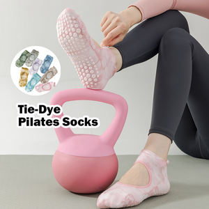 Vente en gros de chaussettes Tie Dye personnalisées de qualité supérieure Chaussettes Pilates d'intérieur dégradées Tie Dye Chaussettes professionnelles antidérapantes pour le yoga - Product Image 2
