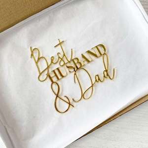 Nuevo Adorno <span class=keywords><strong>para</strong></span> <span class=keywords><strong>Pastel</strong></span> <span class=keywords><strong>de</strong></span> Acrílico Dorado con la Leyenda 'Mejor Marido y Papá', Decoración <span class=keywords><strong>para</strong></span> <span class=keywords><strong>Pastel</strong></span> del Día del Padre, Accesorios <span class=keywords><strong>para</strong></span> <span class=keywords><strong>Pastel</strong></span> <span class=keywords><strong>de</strong></span> <span class=keywords><strong>Cumpleaños</strong></span> - Product Image 1