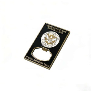 Fabrik-Großhandel Rechteckiger Antik-Gold Weich-Emaille Flaschenöffner, Multifunktionaler Weinöffner, Perfekt für Feiertagsgeschenke - Product Image 6