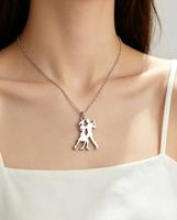 Collier de couple hypoallergénique en gros avec breloque dansante, plaqué or 18 carats, cadeau romantique pour la Saint-Valentin et l'anniversaire