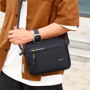 Sac messager en tissu Oxford pour hommes, petit sac à bandoulière durable pour un usage quotidien et en voyage, gris, noir, bleu, vert, color block - Product Image 4