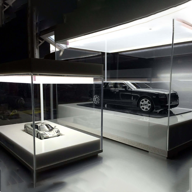 Custom Eco-Friendly Clear 1:18 Scale 32 Car Model Display Storage Case with LED Lit Acrylic Box-Black & White