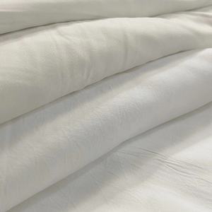 بالات مستعملة متعددة الأغراض 10-<span class=keywords><strong>25</strong></span> بالة توريد ملاءات سرير بيضاء غير مقطوعة ، نفايات النسيج لمسح خرقات تنظيف قطنية من القطن - Product Image 1