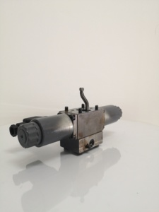ขายส่งชุดควบคุมไฮดรอลิก A10VG28EP1 สำหรับอะไหล่ปั๊มไฮดรอลิก - Product Image 6