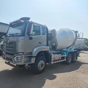 Camion malaxeur <span class=keywords><strong>à</strong></span> <span class=keywords><strong>béton</strong></span> <span class=keywords><strong>prêt</strong></span> <span class=keywords><strong>à</strong></span> <span class=keywords><strong>l</strong></span>'<span class=keywords><strong>emploi</strong></span> Howo avec pneus 1200R20/1200R22.5, frein <span class=keywords><strong>à</strong></span> tambour, moteur diesel et boîte de vitesses pour la construction de barrages - Product Image 5