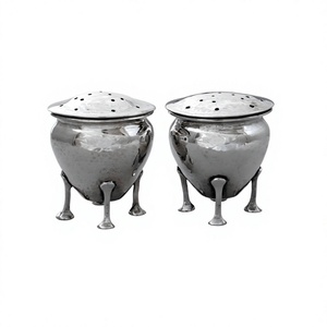 Pots à sel en métal avec couvercles perforés et design à trois pieds pour le stockage d'herbes et d'épices - Product Image 1