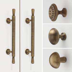 Traditional Brass <b>Cabinet</b> Handles and <b>Knobs</b> Bar Shape Durable for Kitchen Furniture - Product Image 1