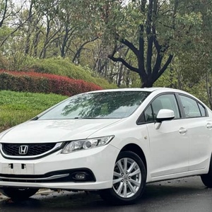 Venta al por Mayor de Vehículos Honda Civic 1.8L Auto Edición Lujo 2016, Volante a la Izquierda, en Buen Estado, Originales, de <span class=keywords><strong>Segunda</strong></span> <span class=keywords><strong>Mano</strong></span> - Product Image 2