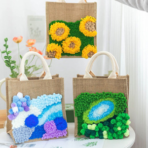 パーソナライズされたリネンラグフラワーDIYバッグパンチ針刺繍キット初心者女性用ショッピングバッグテキスタイル & ファブリッククラフト - Product Image 1