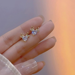 Pendientes de tuerca en forma de estrella a la moda de Plata de Ley 925, diseño minimalista, moda coreana, venta al por mayor para mujeres para aniversarios - Product Image 1