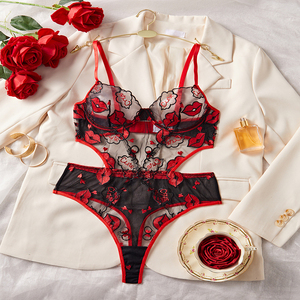 2025 vendita calda Lingerie Sexy per belle donne ricamo fata Set esotici sensuali abiti di pizzo fantasia aperta Set di Lingerie sul davanti - Product Image 6