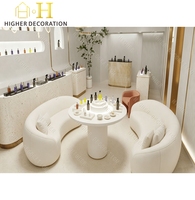 Design d'intérieur moderne pour les boutiques de parfums, armoire de présentation de parfums murale beige personnalisée avec éclairage, vitrine de présentation de parfums de luxe
