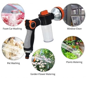 Pistola de Espuma con 8 Funciones, Recubierta de Plástico, para Lavado de Autos, Riego de Jardín, y Cuidado de Mascotas - Product Image 5