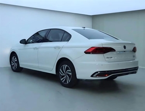 Volkswagen Bora Usato 2024 - Offerta Imperdibile! 85KW 200 Nm Automatico Guida a Sinistra R16 Interni Scuri Spazioso 5 Posti - Product Image 4