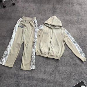 Ensemble de survêtement vintage personnalisé respirant avec fermeture éclair pour homme, imprimé en relief, en tissu éponge, sweat à capuche et pantalon de survêtement, 100 % coton - Product Image 1