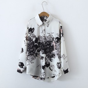 Chemisier pour femmes en gros, chemise coréenne en satin à manches longues pour femmes, style chemise d'été rétro minimaliste imprimée de style moyen-oriental - Product Image 3