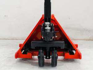 Transpaleta Motorizada de Alta Resistencia Fabricada en Vietnam con Horquillas de PU/Goma/Nailon de 2.5T, Garantía de 12 Meses, Elevación Manual, Logística de Materiales - Product Image 4