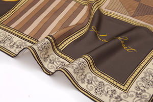 وشاح حريري مربع مطبوع بشعار مخصص على الوجهين من حرير التوت الفاخر للنساء - Product Image 2