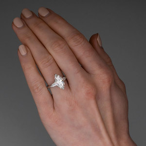 Anello dal Design Marquise Elegante per Donne - Product Image 2