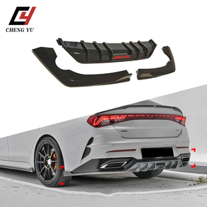 Spoiler Posteriore Sportivo a 3 Pezzi con Luce LED per <span class=keywords><strong>Kia</strong></span> K5 2020-2025, Nero Lucido Effetto Carbonio, Accessorio per Upgrade Aerodinamico Esterno - Product Image 4