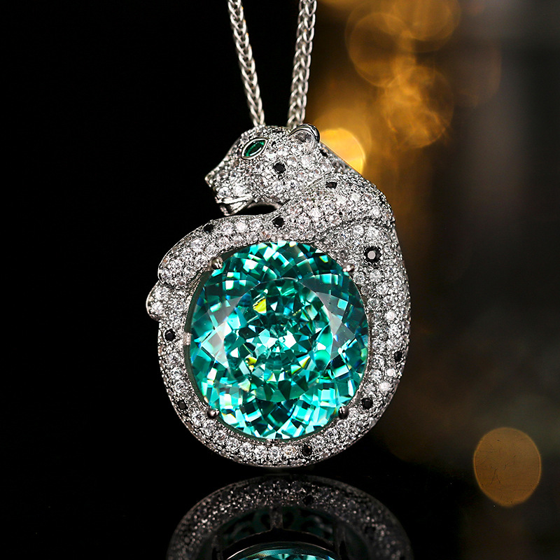 Para Green Pendant with Xiaobang Chain