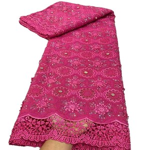 Tela <span class=keywords><strong>de</strong></span> Encaje Floral Bordada <span class=keywords><strong>de</strong></span> Lujo Ecológica y <span class=keywords><strong>de</strong></span> Gran Venta con Decoraciones <span class=keywords><strong>de</strong></span> Piedras Preciosas, Encaje <span class=keywords><strong>de</strong></span> <span class=keywords><strong>Boda</strong></span> Hecho a Mano por Trabajadoras - Product Image 5