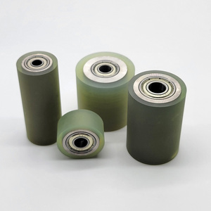 Rouleaux en polyuréthane résistants à l'usure personnalisés Rouleaux non motorisés revêtus de caoutchouc Ligne de convoyeur Roues à double roulement à billes à noyau en fer - Product Image 1