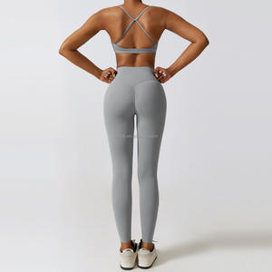 Ensemble de yoga quatre pièces pour femme : Legging, soutien-gorge de sport, séchage rapide, sexy, uni, respirant, sans couture, léger, taille élastique - Product Image 3