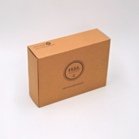 Boîte en carton ondulé rigide recyclable personnalisable avec estampage à chaud en feuille d'or pour l'emballage de bijoux et de vêtements, prix négociable
