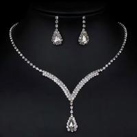 Parures de bijoux de luxe pour femmes, inspirées des créateurs, avec strass en diamant, colliers et boucles d'oreilles en forme de Y, pour mariage et mariée