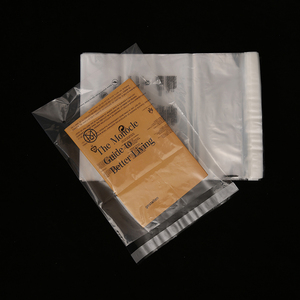 Sacs d'emballage <span class=keywords><strong>en</strong></span> <span class=keywords><strong>plastique</strong></span> imperméables autocollants personnalisés avec avertissement de suffocation, directement de l'usine - Product Image 2
