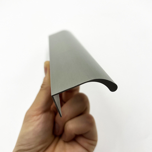 Yatak Odası Siyah Modern Gizli Alüminyum L Şeklinde Parmak Kenarı Çekme Kolu Dolaplar, Şifonyerler, Mutfak, Oturma Odası, Otel 5 inç - Product Image 6