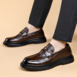 Mocassins en cuir pour hommes, bout rond, à enfiler, semelle extérieure en caoutchouc antidérapante, chaussures décontractées de printemps pour affaires - Product Image 4