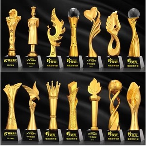 Trophée en résine avec motif étoile HP0016, durable pour les récompenses et les souvenirs - Product Image 2