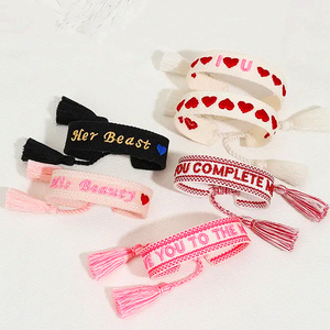 Bracelet en corde tressée réglable fait à la main Cadeaux <span class=keywords><strong>d</strong></span>'<span class=keywords><strong>amitié</strong></span> Saint-Valentin Broderie Tissage Pompon Bracelets de couple pour femmes - Product Image 1