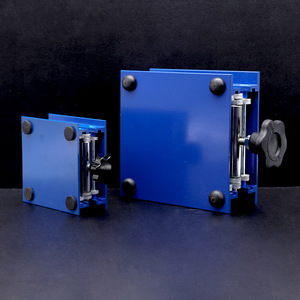 Mesa Elevadora Manual Huida Mini de Acero Inoxidable 100 150 300mm con Soporte de Aluminio Oxidado para Laboratorio - Product Image 1