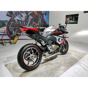 Motos d'occasion 2024 QJMOTOR Salu 550 Sportbikes cc Moteur bicylindre refroidi par eau haute performance Racing - Product Image 1