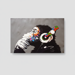 Impresión en Lienzo de Graffiti de Mono Vibrante: Arte Estilo Banksy para Amantes de la Música, Lienzo Enrollado - Product Image 2