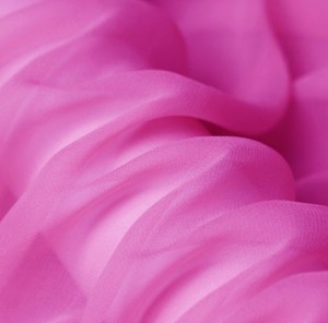 Pianura tinta in magazzino 114 centimetri 100% di seta 8mm georgette di seta tessuto rotolo - Product Image 1