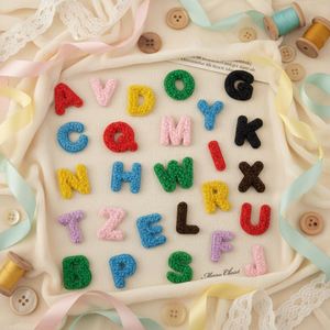 Patchs brodés miniatures DIY Alphabet et Chiffres - Colle thermofusible pour porte-clés, sacs, vêtements |   Options de couleurs multi-styles - Product Image 6