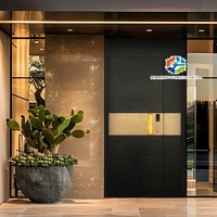 Porte d'entrée blindée en composite de noyer de style méditerranéen haut de gamme pour villa de luxe méditerranéenne ensoleillée