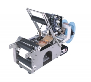 Petite machine d'étiquetage automatique de bouteilles rondes en verre pour boissons de bureau - Product Image 2