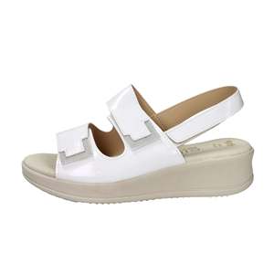 Sandali con Zeppa Bianchi in Pelle Verniciata, Stile Estivo Comodo con Plateau - Product Image 1