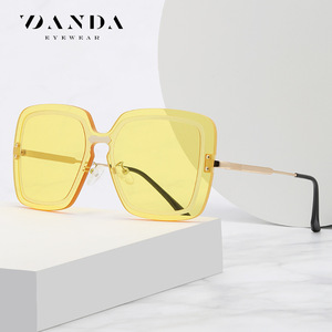 Danda <b>Sunglasses</b> <b>Oversized</b> Square Frame Yellow Lens UV400 Protection Unisex Fashionable Style - Product Image 1