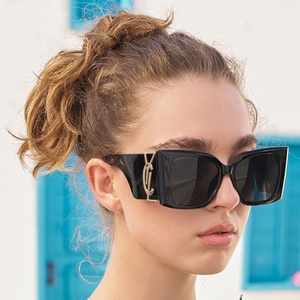 Vente en gros <span class=keywords><strong>de</strong></span> <span class=keywords><strong>lunettes</strong></span> <span class=keywords><strong>de</strong></span> <span class=keywords><strong>soleil</strong></span> KAJILA tendance et tendance <span class=keywords><strong>de</strong></span> créateurs avec logo personnalisé, <span class=keywords><strong>lunettes</strong></span> <span class=keywords><strong>de</strong></span> <span class=keywords><strong>soleil</strong></span> surdimensionnées avec protection UV400 pour femmes - Product Image 2