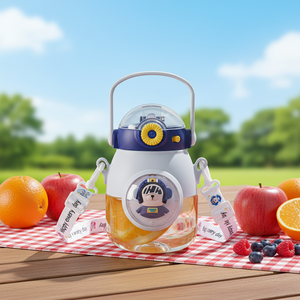 बच्चों के लिए स्ट्रॉ कार्टून प्लास्टिक ड्रिंकवेयर एक्सेसरी के साथ 900 मिलीलीटर स्पेस कैप्सूल डिज़ाइन बड़ी क्षमता वाली बेबी बेली पानी की बोतल - Product Image 5